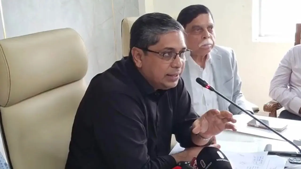 সৌরবিদ্যুতে রিচার্জ না করলে ব্যাটারিচালিত রিকশার রেজিস্ট্রেশন নয়