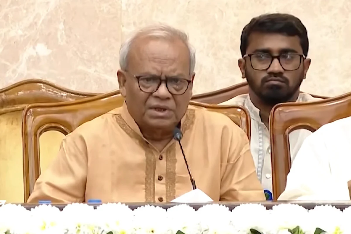 একটি ভগ্নস্তূপের ওপর দাঁড়িয়ে দেশ গড়ছে সরকার: রিজভী
