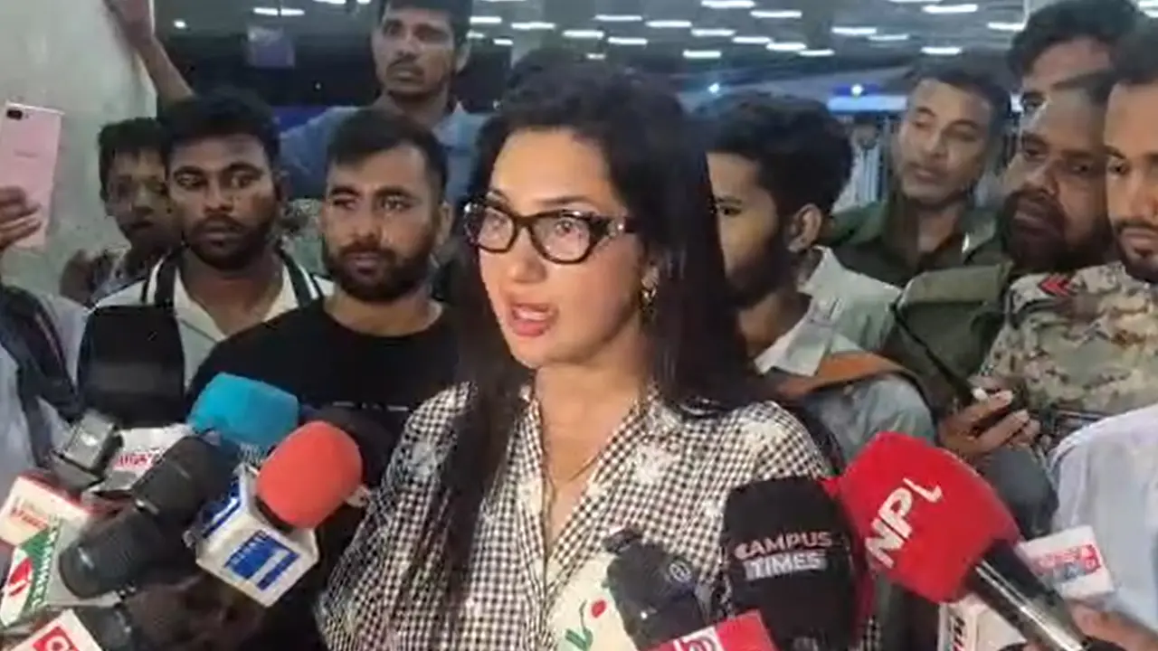 নেপালে ভয়াবহ অভিজ্ঞতা, অল্পের জন্য বেঁচে ঢাকায় অপু বিশ্বাস