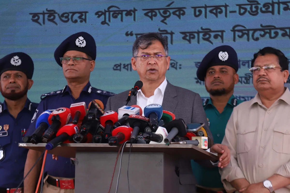 পর্যায়ক্রমে সব মহাসড়কে ‘অটো ফাইন সিস্টেম’ চালুর ঘোষণা স্বরাষ্ট্রমন্ত্রীর