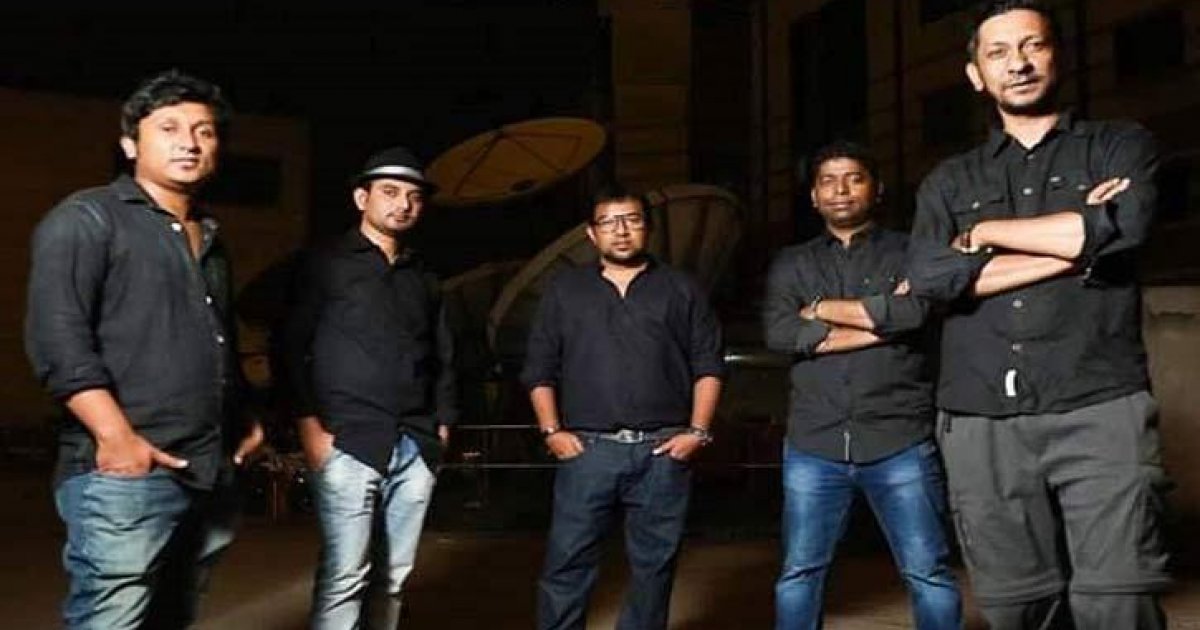 আজ রাতে টিএসসিতে মাতাবে ‘আভাস’
