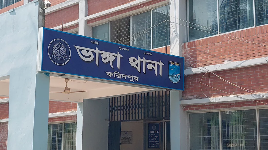 এক নারীকে নিয়ে দুই ভাইয়ের মারামারি
