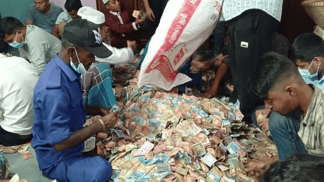 কেল্লা বাবার মাজারে দানবাক্সে মিলল কোটি টাকা