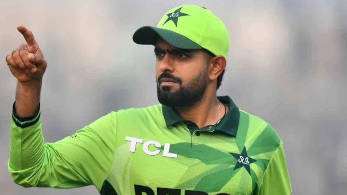 ‘সোশ্যাল মিডিয়ার সেরা খেলোয়াড় বাবর’