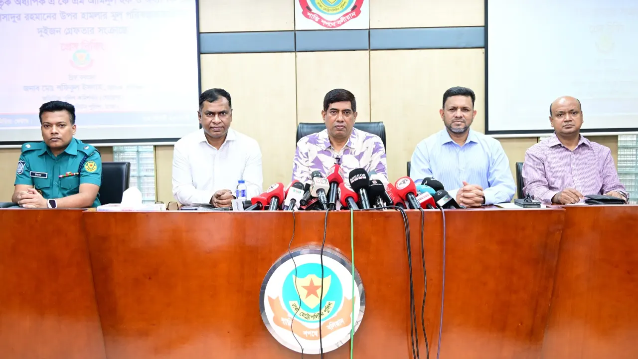 বিভিন্ন দূতাবাস ও সরকারি দপ্তরে ইমেইলে হুমকি দিচ্ছে প্রতারক চক্র: ডিবিপ্রধান