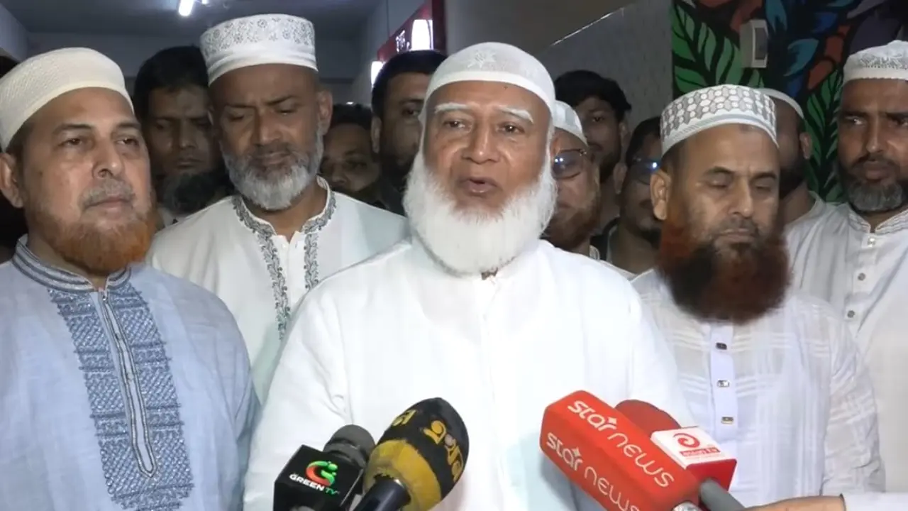 মানুষের আয় বৃদ্ধি না করে তার ওপর ব্যয় চাপিয়ে দেওয়া হচ্ছে: ডা. শফিক