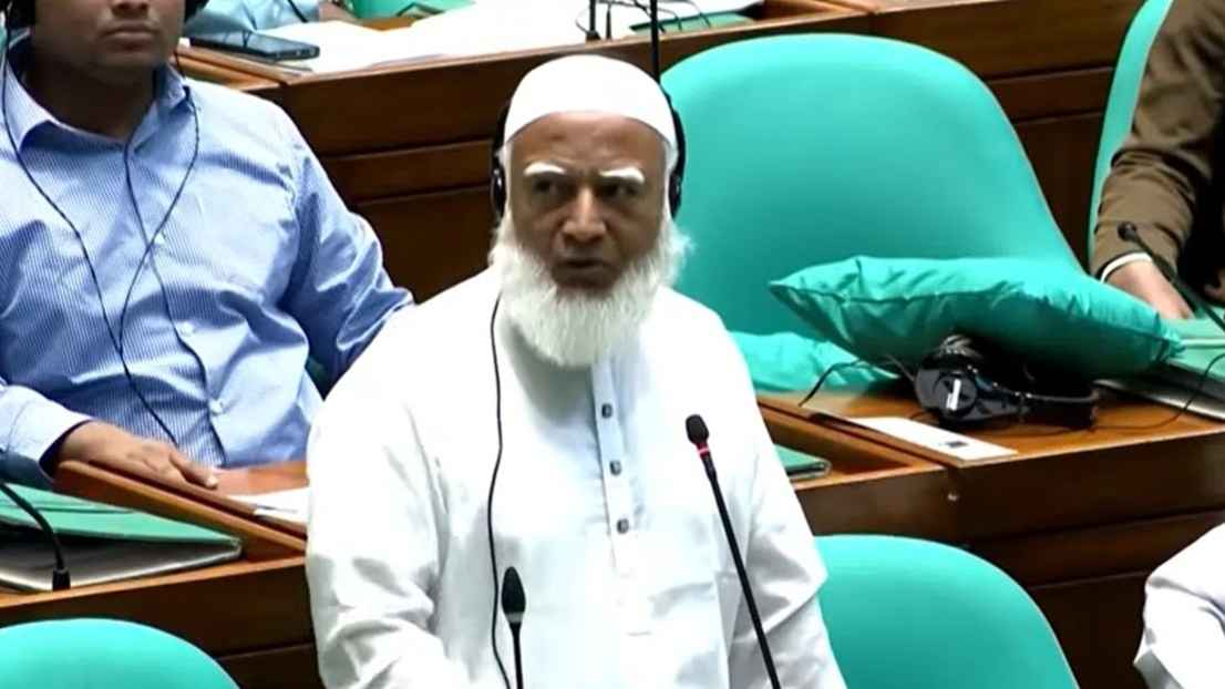 শিক্ষকতা করতে চাইলে ইউনিভার্সিটি খুলুন: ডা. শফিক