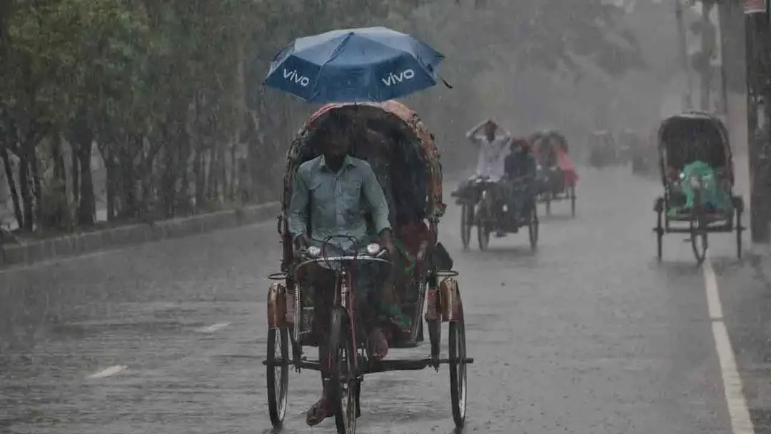 ঢাকাসহ ৮ অঞ্চলে ঝড়-বৃষ্টির আভাস, নদীবন্দরে সতর্ক সংকেত