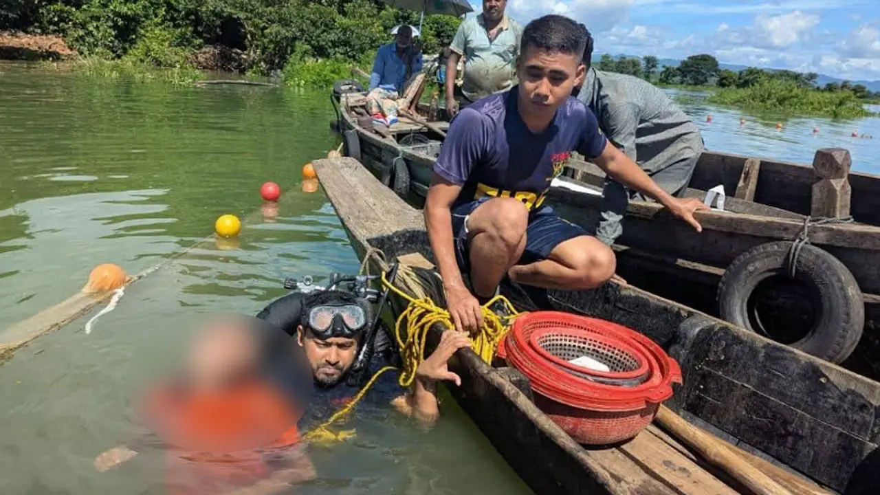কাপ্তাই হ্রদে মাছ ধরতে গিয়ে নিখোঁজ জেলের লাশ উদ্ধার