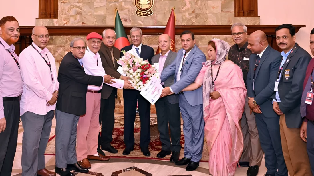 গণতন্ত্র বাঁচাতে হলে গণমাধ্যমকেও বাঁচাতে হবে: রাষ্ট্রপতি