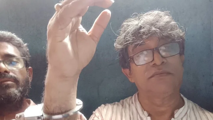 গোপন বৈঠক থেকে ডিইউজের সাবেক সভাপতি আটক