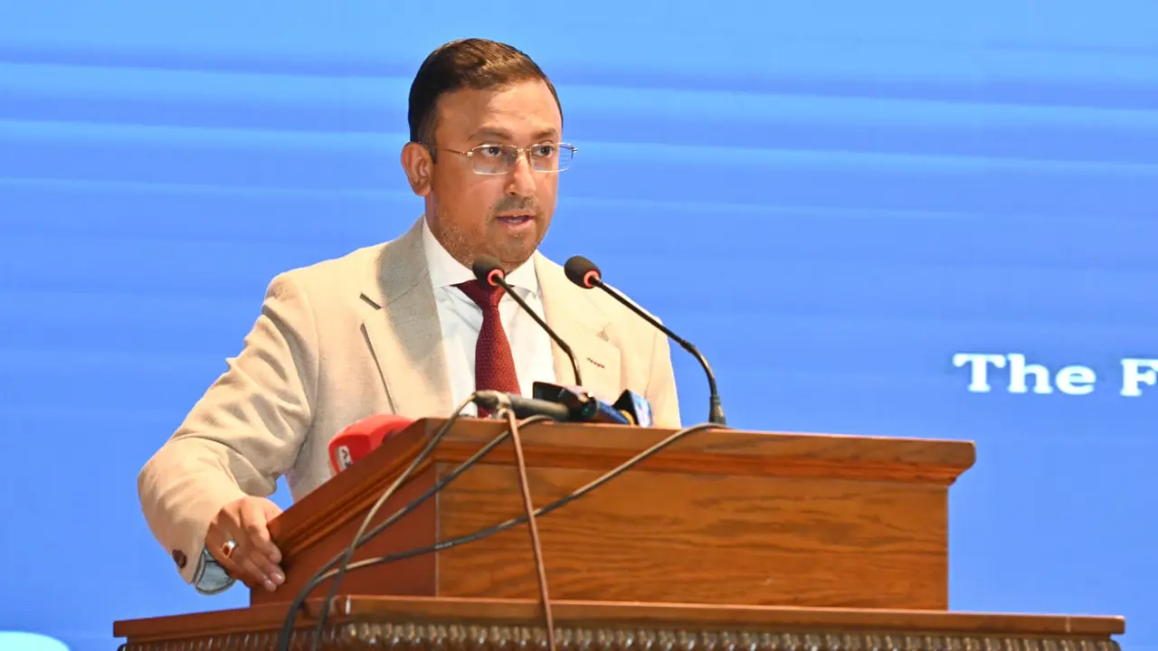 ভার‌তে ব্রিকস স‌ম্মেল‌নে যা‌চ্ছেন না প্রধানমন্ত্রী : হুমায়ুন কবির