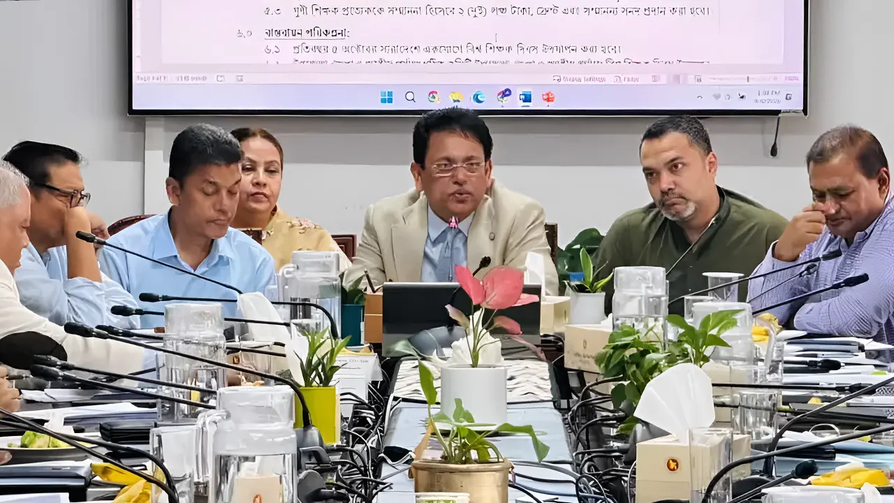 সরকার ১০০ গুণী শিক্ষককে এক লাখ করে টাকা দেবে