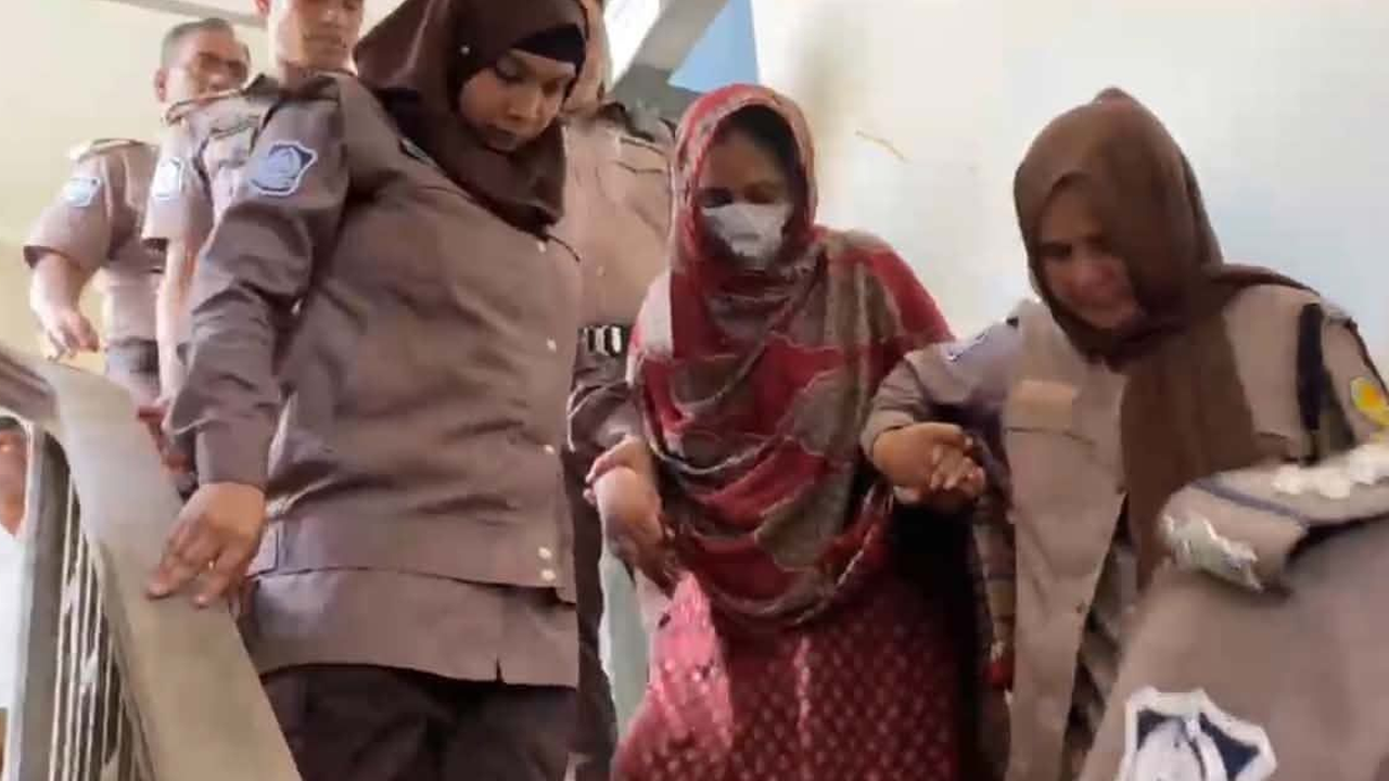 দুর্নীতির মামলায় এস কে সুরের স্ত্রী সুপর্ণার ২ বছরের কারাদণ্ড