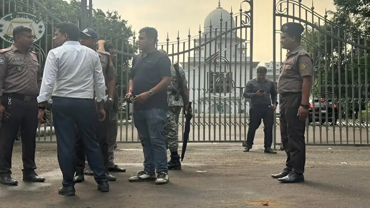 ওবায়দুল কাদেরসহ ৭ জনের মৃত্যুদণ্ডের রায়ের পর সুপ্রিম কোর্টে ককটেল বিস্ফোরণ