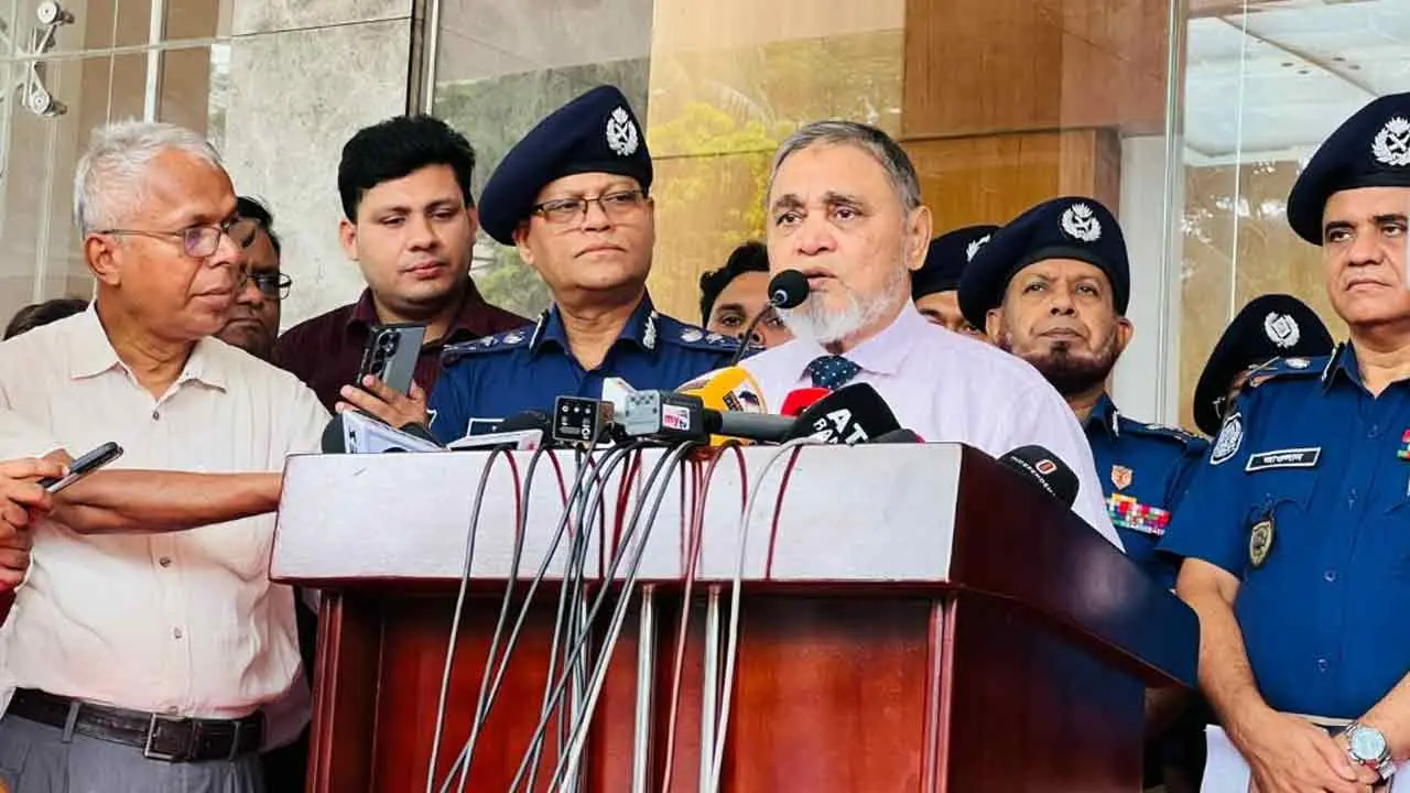 স্থানীয় সরকার নির্বাচনে পুলিশকে বেআইনি নির্দেশনা দেবে না কমিশন : সিইসি
