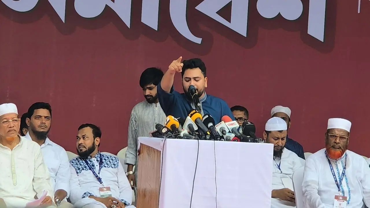 আজকে যত বাধা-বিপত্তি আসুক, আমাদের লং মার্চ চট্টগ্রাম পৌঁছাবেই : নাহিদ ইসলাম