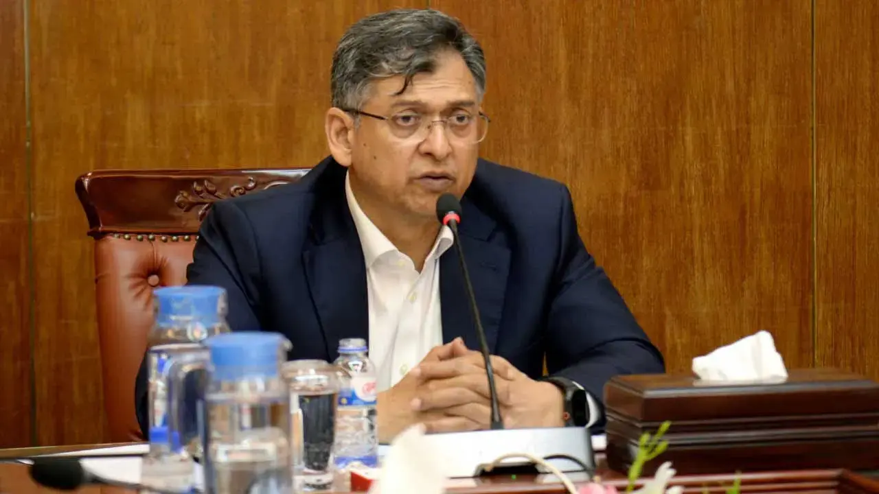যানজট নিরসনে অনেক সিদ্ধান্ত নিয়েছি, বাস্তবায়নে সময় লাগবে: স্বরাষ্ট্রমন্ত্রী