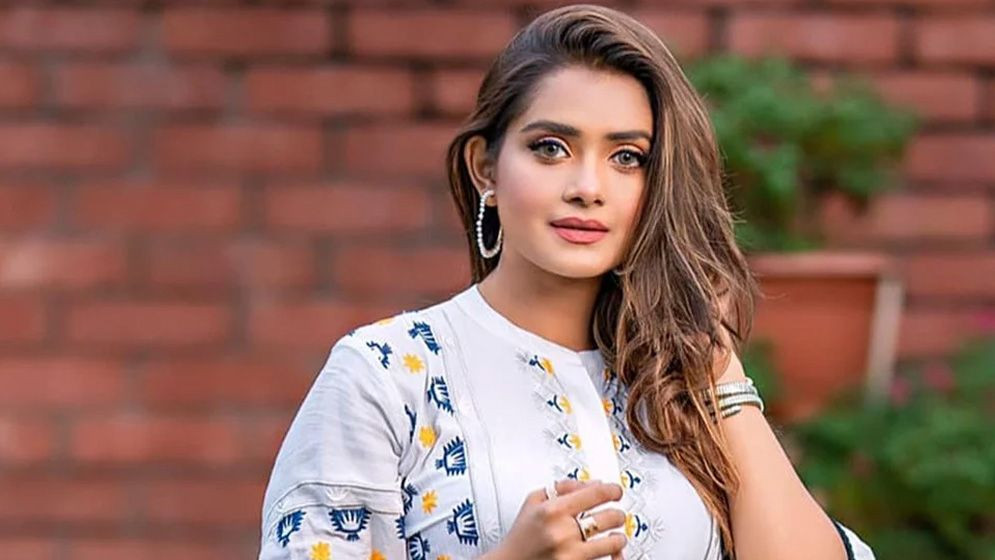 বাংলাদেশে নিজেকে নিরাপদ মনে করি না: তানজিন তিশা