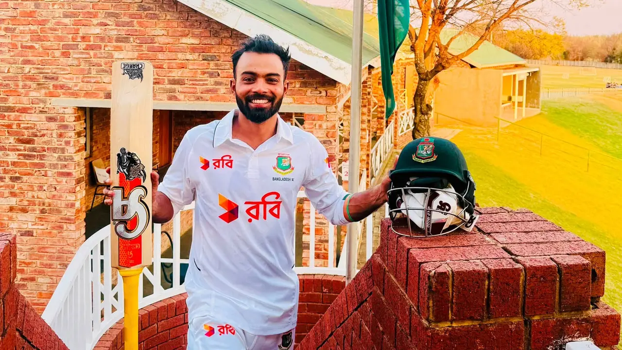 বিদেশের মাটিতে প্রথম বাংলাদেশি হিসেবে ট্রিপল সেঞ্চুরি হৃদয়ের