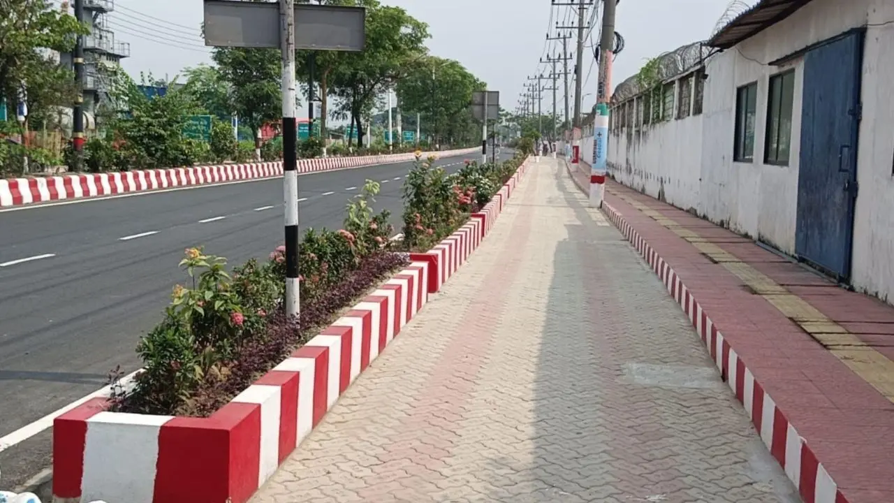 চট্টগ্রামে দেশের প্রথম সাইকেল ট্র্যাক চালু