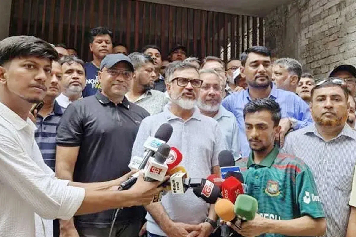 ফুটপাত দখলমুক্ত না হওয়া পর্যন্ত উচ্ছেদ অভিযান চলবে : ডিএনসিসি প্রশাসক