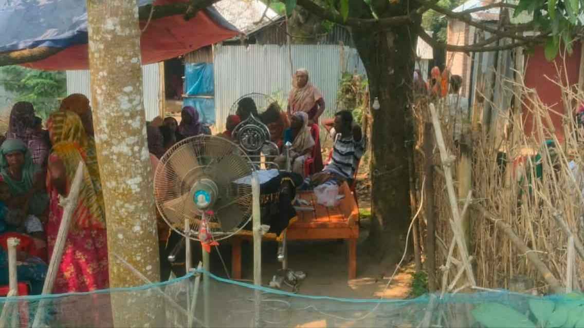 দৌলতপুরে ওঝার ঝাড়ফুঁকে চিকিৎসায় বিলম্ব, সাপে কাটা রোগীর মৃত্যু