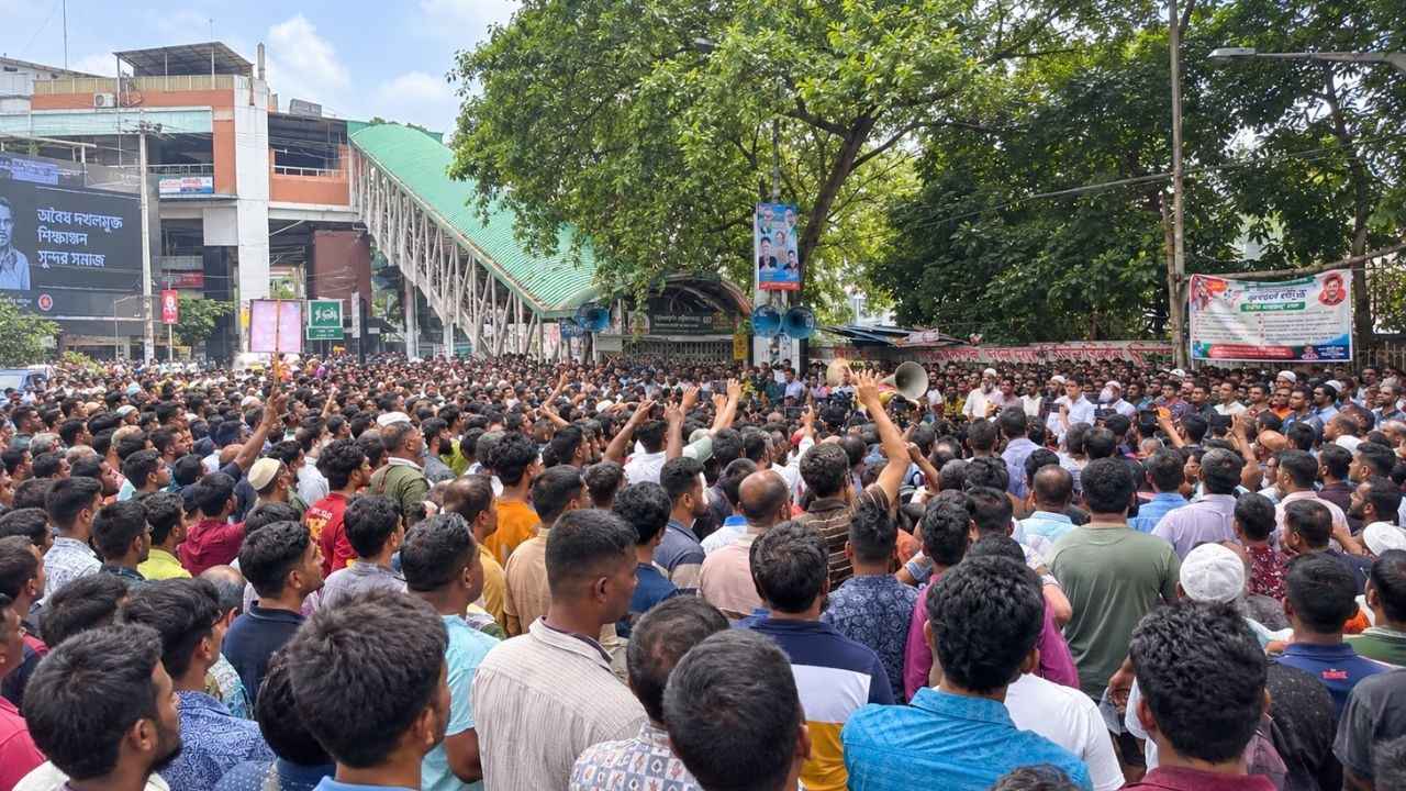 আলটিমেটাম দিয়ে প্রেসক্লাব ছাড়লেন অটোচালকরা
