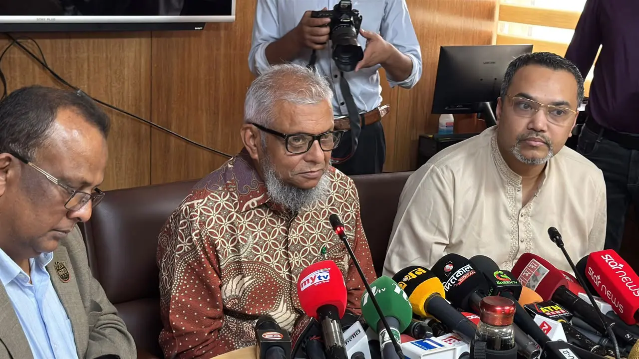 মালয়েশিয়ায় প্রশিক্ষিত শ্রমিক পাঠানোর ওপরই গুরুত্ব দেওয়া হবে: শ্রমমন্ত্রী