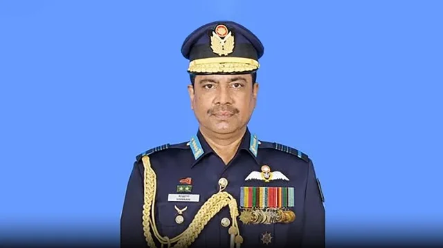 বিমানবাহিনীর সাবেক প্রধান শেখ আব্দুল হান্নান কাতারে গ্রেপ্তার