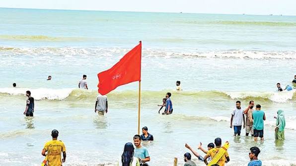অনিরাপদ সৈকতে গোসল, হিমছড়ি সৈকতে ভেসে এল আরও পর্যটকের মরদেহ