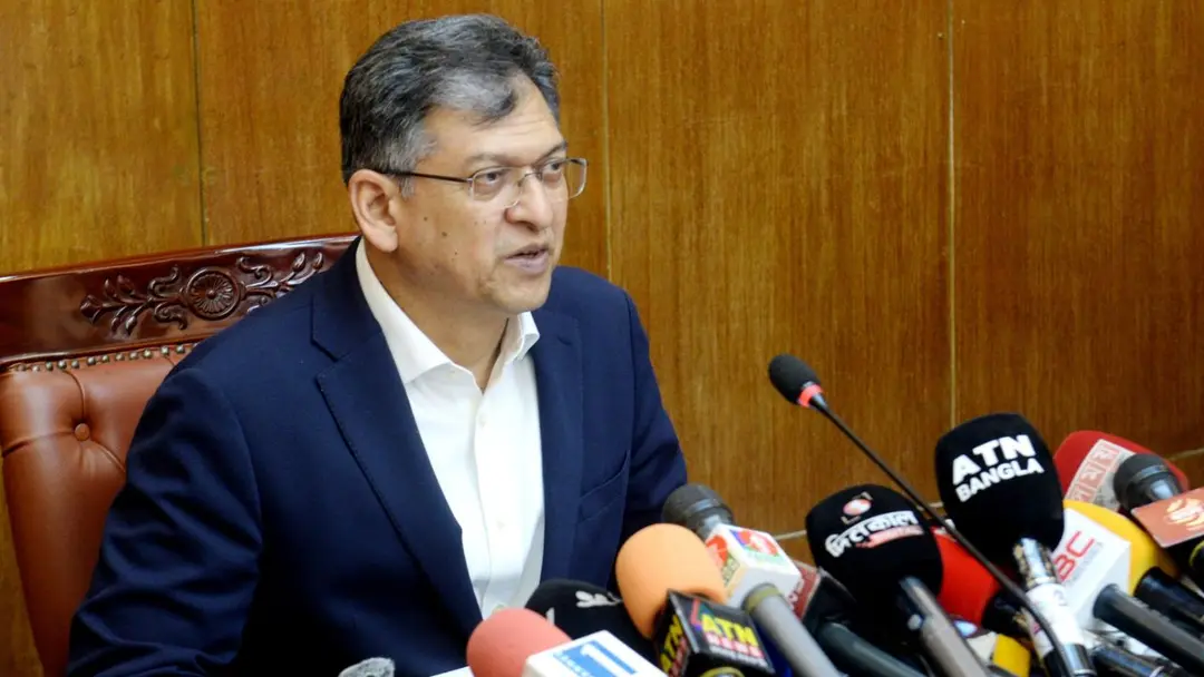 হাসিনার ফেরার গুঞ্জনে অস্থিরতা সৃষ্টির সুযোগ দেবো না : স্বরাষ্ট্রমন্ত্রী