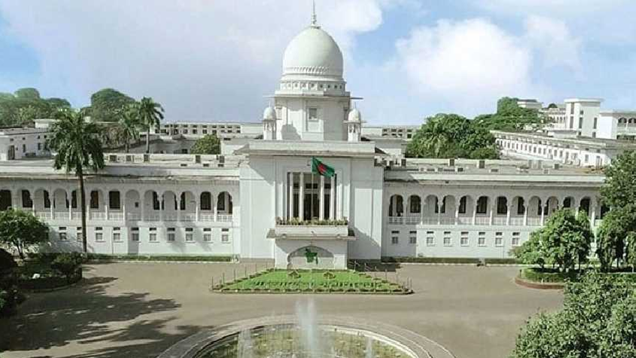 পদ্মায় অবৈধ বালু উত্তোলন বন্ধে হাইকোর্টে রিট
