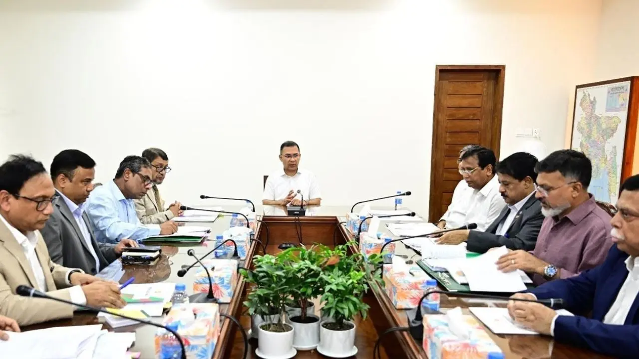 ডেঙ্গু সচেতনতা বাড়াতে জুমার খুতবা ও মাইকিংয়ের নির্দেশ প্রধানমন্ত্রীর
